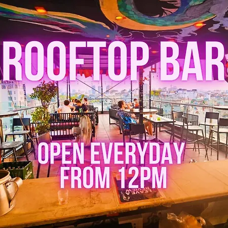 Hanoi Backpackers Hostel & Rooftop Bar-3